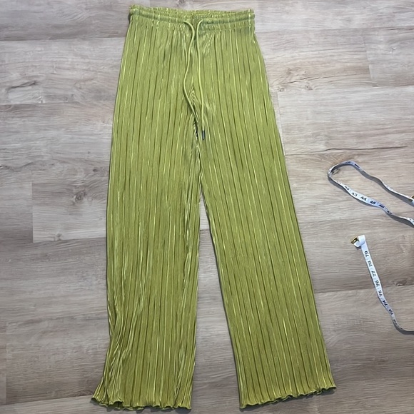 Thirty/Thirty LA Plisse Set M Top S Pants - Picture 7 of 14